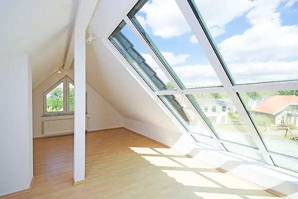 Esstisch mit Stühlen